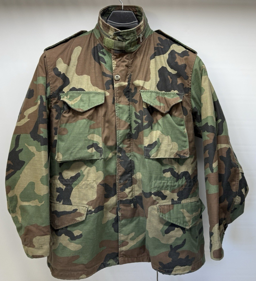 Vtg US Army M-65 Cold Weather Field Jacket Mens Medium Woodland Camo w/Liner